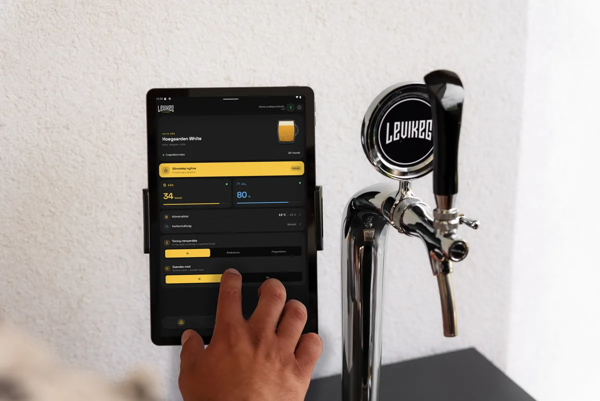 A Levikeg applikáció és a csaptorony fejlesztés közben